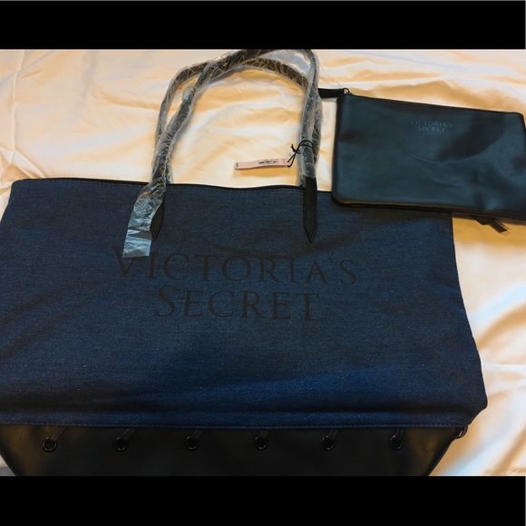 NWT✨Victoria’s Secret Tote w/ Makeup Bag 🖤 - Picture 2 of 5